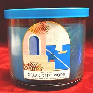 Bath and Body Works Ocean Driftwood 3 wick candle!